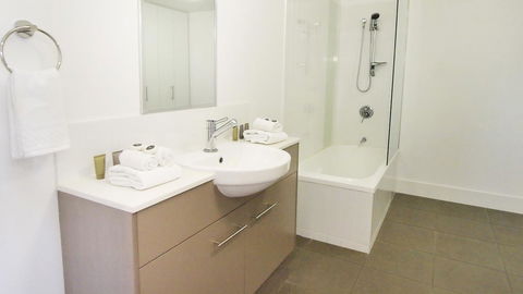 Oaks Townsville Gateway Suites - Gold Coast 4U 6