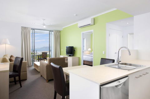 Oaks Townsville Gateway Suites - Gold Coast 4U 12