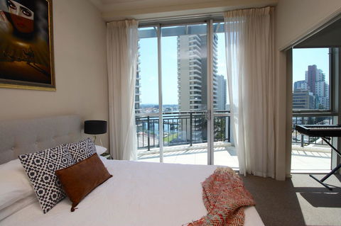 PeepSleep Chevron Towers - Accommodation Gold Coast 4