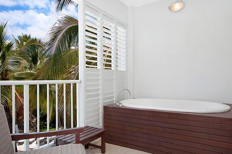 5231 BEACH CLUB PENTHOUSE - Accommodation Gold Coast 5