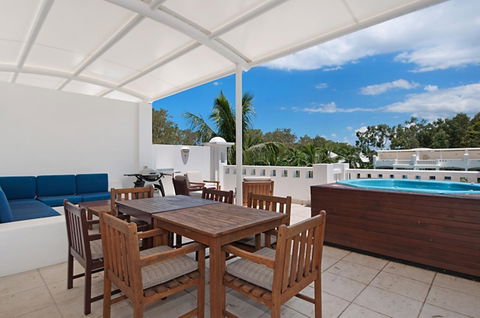 5231 BEACH CLUB PENTHOUSE - Accommodation Gold Coast 11