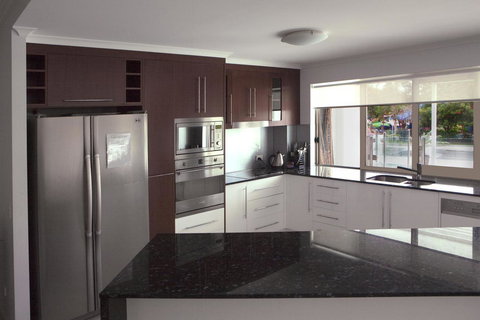 Waters Edge Apartment Cairns - 1 Gold Coast 8