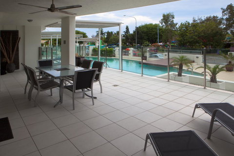Waters Edge Apartment Cairns - 1 Gold Coast 10