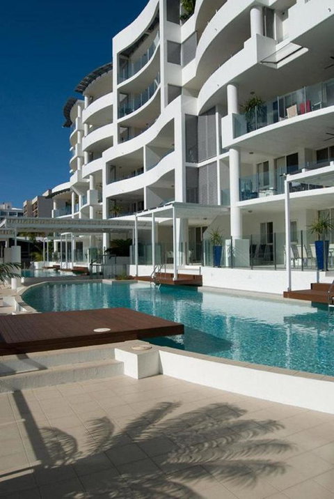 Waters Edge Apartment Cairns - 1 Gold Coast 9