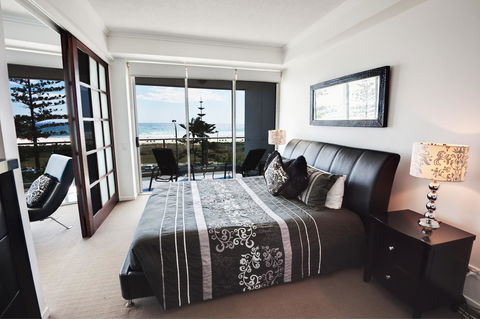 Reflection On The Sea - Gold Coast 4U 41