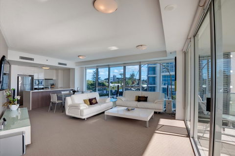 Reflection On The Sea - Gold Coast 4U 5