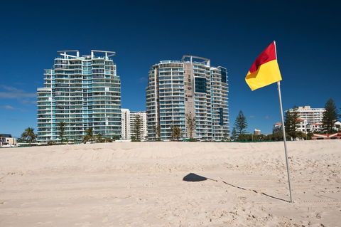 Reflection On The Sea - Gold Coast 4U 32