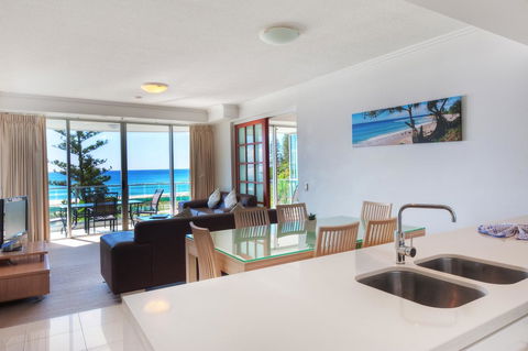 Reflection On The Sea - Gold Coast 4U 43