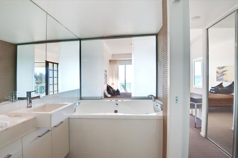 Reflection On The Sea - Gold Coast 4U 1