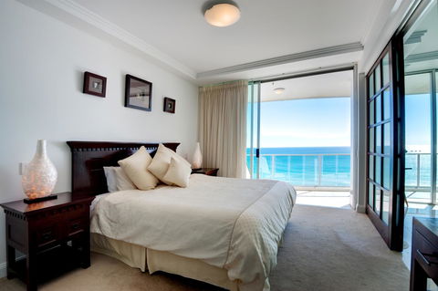 Reflection On The Sea - Gold Coast 4U 38