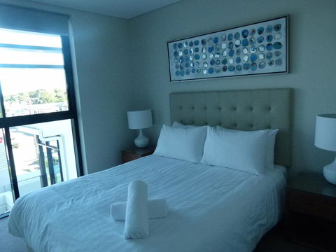 Pure Kirra - 1 Gold Coast 22