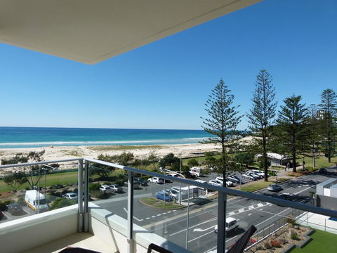 Pure Kirra - 1 Gold Coast 12