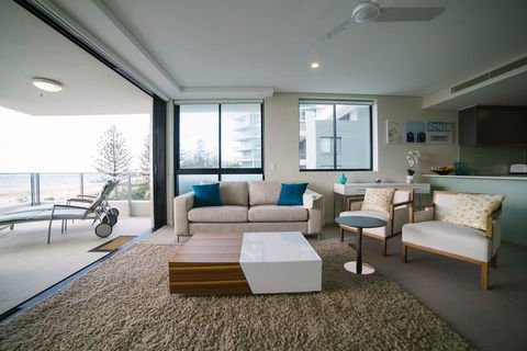 Pure Kirra - 1 Gold Coast 9