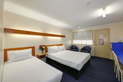 Smart Motels Bert Hinkler - Gold Coast 4U 17