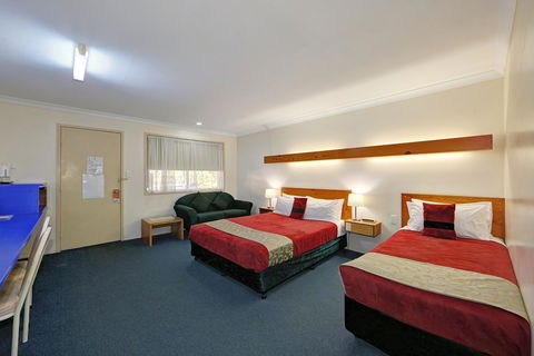 Smart Motels Bert Hinkler - Gold Coast 4U 12
