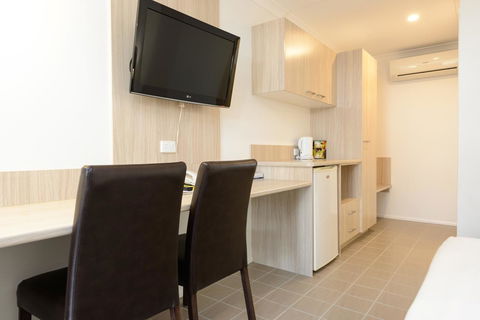 Smart Motels Bert Hinkler - Gold Coast 4U 40