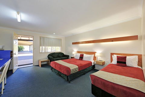 Smart Motels Bert Hinkler - Gold Coast 4U 13