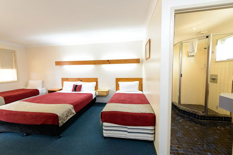 Smart Motels Bert Hinkler - Gold Coast 4U 3