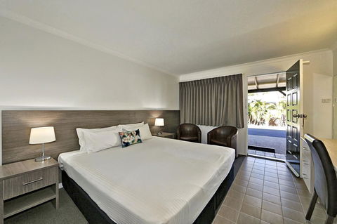 Smart Motels Bert Hinkler - Gold Coast 4U 24
