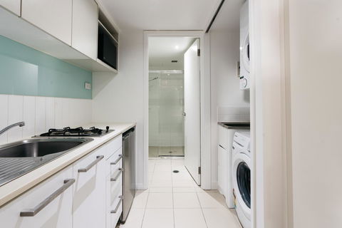 Gabba Central Apartments - Gold Coast 4U 24