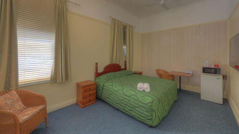 The Park Motel - Accommodation Gold Coast 1