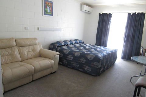 The Park Motel - Accommodation Gold Coast 3