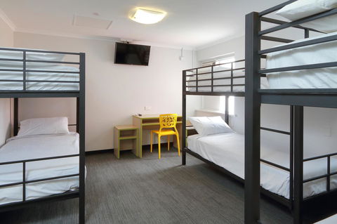 Palm Beach Hotel - Accommodation Gold Coast 19