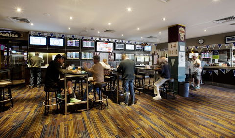 Palm Beach Hotel - Accommodation Gold Coast 13