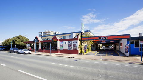 Palm Beach Hotel - Accommodation Gold Coast 6