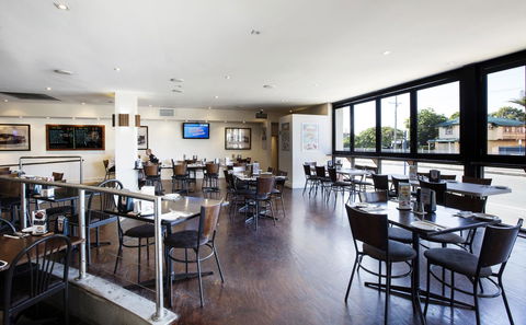 Palm Beach Hotel - Accommodation Gold Coast 8