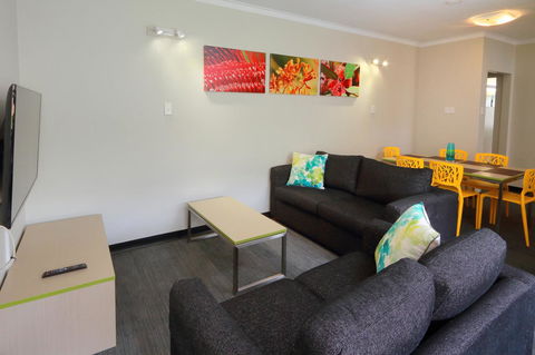 Palm Beach Hotel - Accommodation Gold Coast 21