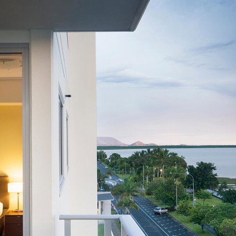 Mantra Trilogy - Accommodation Gold Coast 14