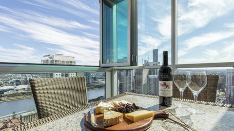 Oaks Brisbane Festival Suites - Gold Coast 4U 1