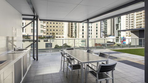 Oaks Brisbane Festival Suites - Gold Coast 4U 13