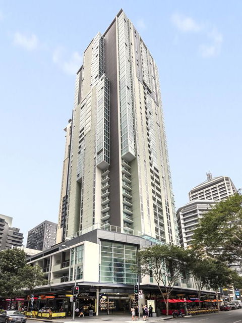 Oaks Brisbane Festival Suites - Gold Coast 4U 9
