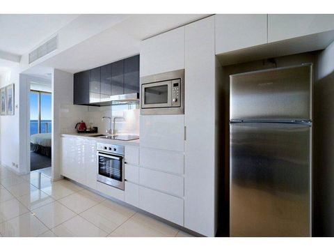 H Star Residences-- Paradise Stayz - Accommodation Gold Coast 10
