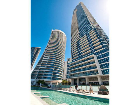 H Star Residences-- Paradise Stayz - Accommodation Gold Coast 26