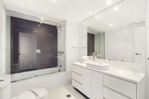 H Star Residences-- Paradise Stayz - Accommodation Gold Coast 0