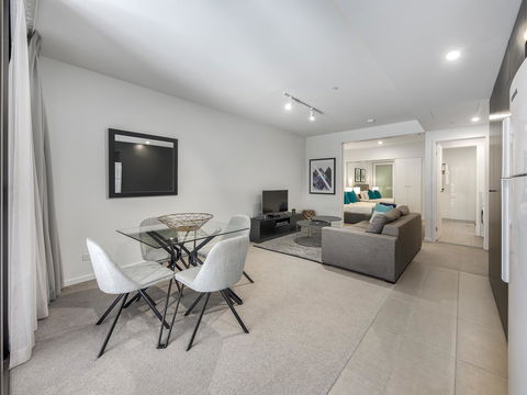 Opera Apartments South Brisbane - Gold Coast 4U 24