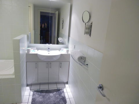 Waterfront Resort Villa With Buggy - Accommodation Gold Coast 13