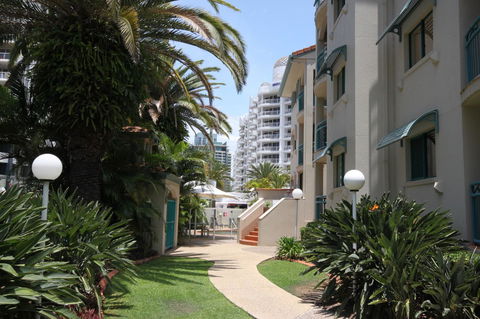Aruba Beach Resort - Gold Coast 4U 10
