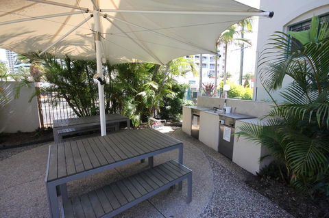 Aruba Beach Resort - Gold Coast 4U 11