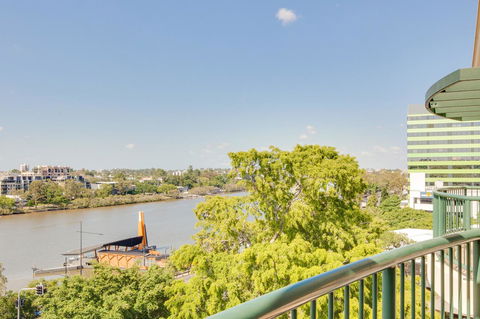 Central Cosmo Apartment Hotel - Gold Coast 4U 15