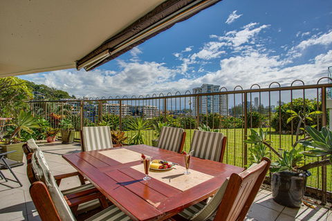 Gemini Court Holiday Apartments - 1 Gold Coast 3