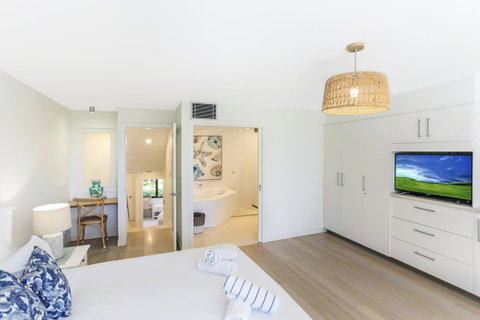 Little Cove Court - Accommodation Gold Coast 8