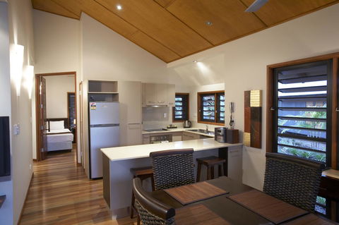 Pure Magnetic Villa 5 - Accommodation Gold Coast 1