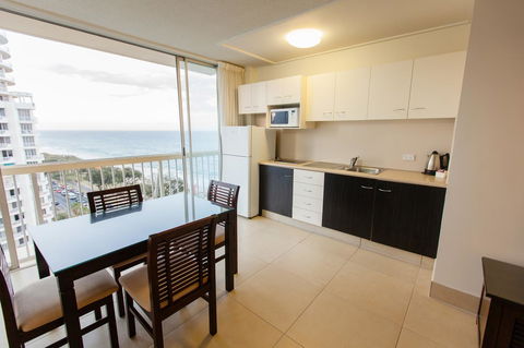Chateau Beachside Resort - Accommodation Gold Coast 18