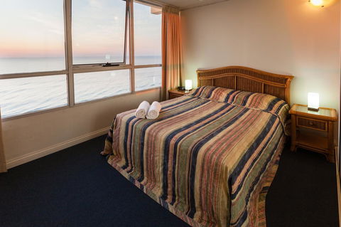Chateau Beachside Resort - Accommodation Gold Coast 26