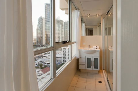 Chateau Beachside Resort - Accommodation Gold Coast 28