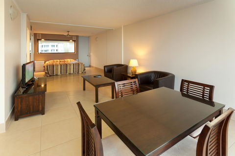 Chateau Beachside Resort - Accommodation Gold Coast 14
